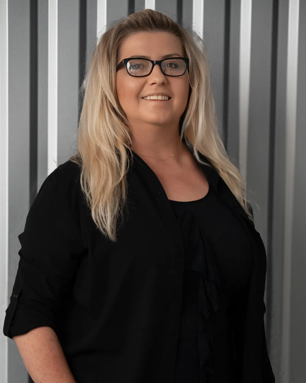 Aneta – starsza stylistka w salonie fryzjerskim Krystian Wojewoda Hair Design w Łodzi