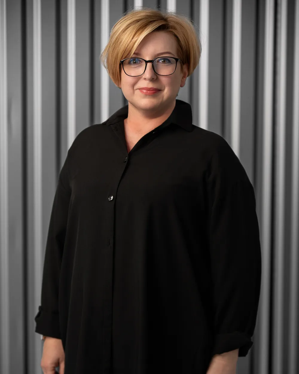 Danuta – starsza stylistka w salonie fryzjerskim Krystian Wojewoda Hair Design w Łodzi